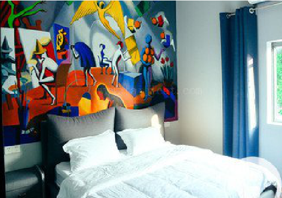 新平对于酒店的墙体彩绘而言更注重哪些方面?